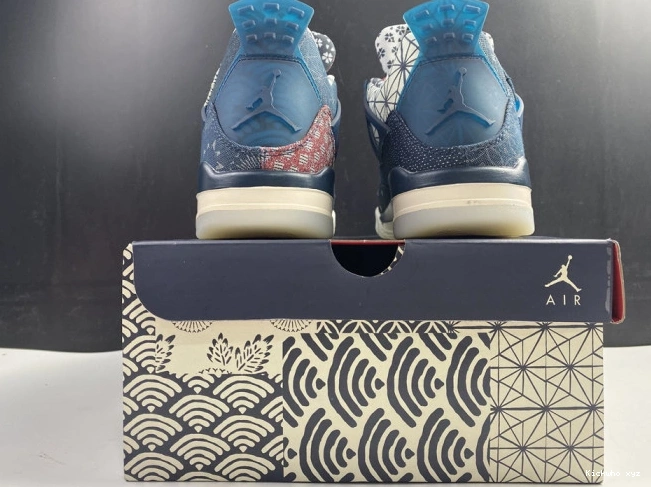 Jordan Sashiko CW0898-400 SE Air 4 Retro 0611